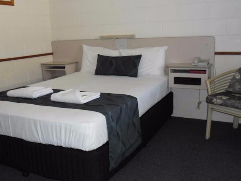 Banjo Paterson Motor Inn Townsville Exterior foto